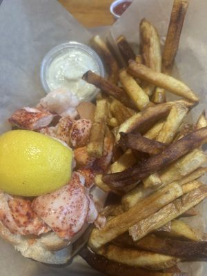 Spinnakers Restaurant by null