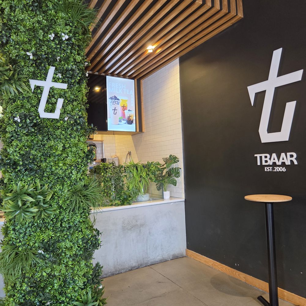 Tbaar - Bayside - front counter - Bubble Tea Near Me - Bayside, New York