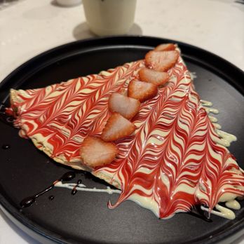 Lune Cafe - Strawberry Crepe - Desserts Near Me - Seattle, Washington Lune Cafe - Strawberry Crepe - Desserts Near Me - Seattle, Washington