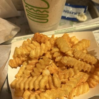 Shake Shack Upper West Side - View - Fast Food Near Me - New York, New York Shake Shack Upper West Side - View - Fast Food Near Me - New York, New York