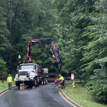 D&D Top Notch Tree Service - A huge robotic crane mounted on a truck - Tree Services Near Me - Greer, South Carolina D&D Top Notch Tree Service - A huge robotic crane mounted on a truck - Tree Services Near Me - Greer, South Carolina