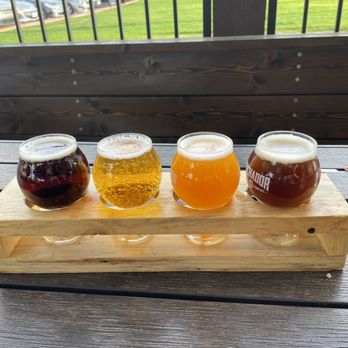 Luchador Brewing - Beer flight - Breweries Near Me - Cathedral City, California