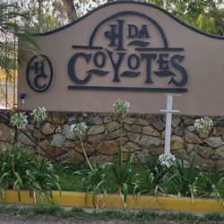 Hacienda Coyotes - Entrance sign