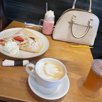 Craft 19 Espresso - Creperie - Dulce de leche latte, Italian soda, Apple juice and berry crepe - Coffee & Tea Near Me - Sumner, Washington Craft 19 Espresso - Creperie - Dulce de leche latte, Italian soda, Apple juice and berry crepe - Coffee & Tea Near Me - Sumner, Washington