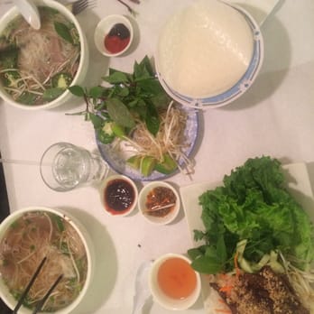 Hoanh Long Vietnamese & Chinese Restaurant - Vietnamese Near Me - Chicago, Illinois