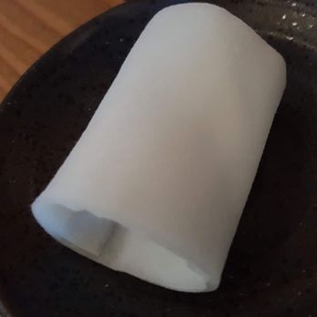 Hinata - Finger cloth before digging into the nigiri.  Traditionally, nigiri is eaten with your fingers - Sushi Bars Near Me - San Francisco, California
