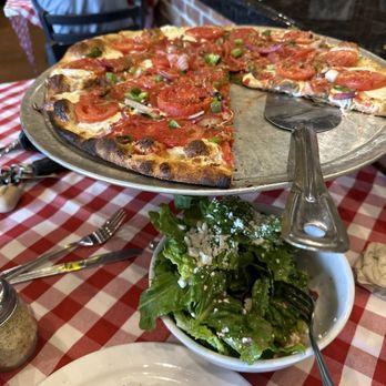 Grimaldi's Pizzeria - Pizza Near Me - Friendswood, Texas Grimaldi's Pizzeria - Pizza Near Me - Friendswood, Texas
