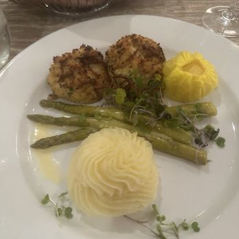 Bavarian Inn - Bavarian Inn Crab Cakes - Hotels Near Me - Shepherdstown, West Virginia Bavarian Inn - Bavarian Inn Crab Cakes - Hotels Near Me - Shepherdstown, West Virginia