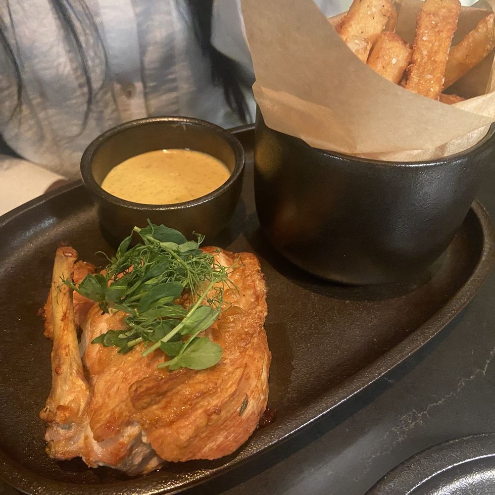Liberté Restobar - Amish Chicken with fries - Lounges Near Me - Philadelphia, Pennsylvania