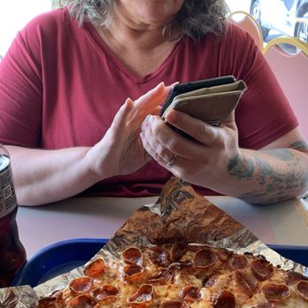 Joe's Pizzeria - Pic time! - Pizza Near Me - Dayton, Ohio