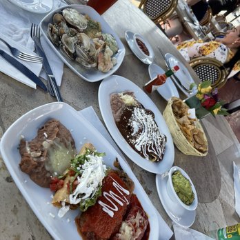El Rey Sol - Toda la comida está fría - French Near Me - Ensenada, BCN