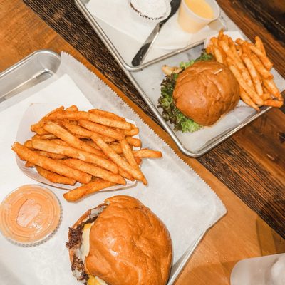 Mac's Local Eats by null