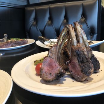 Sterlings Steakhouse - Lamp chops - Seafood Near Me - Laval, Quebec