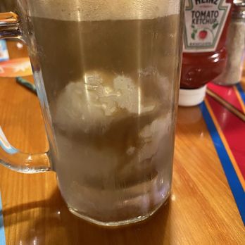Islands Restaurant - Root beer float - Burgers Near Me - Fullerton, California Islands Restaurant - Root beer float - Burgers Near Me - Fullerton, California