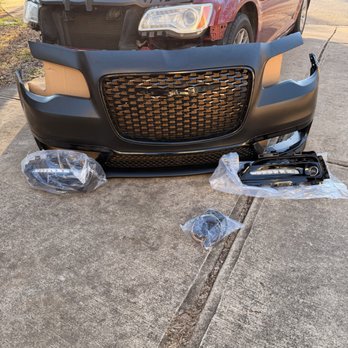 ATL Motor Masters - Bumper swap on a 2013 Chrysler 300 - Auto Repair Near Me ATL Motor Masters - Bumper swap on a 2013 Chrysler 300 - Auto Repair Near Me