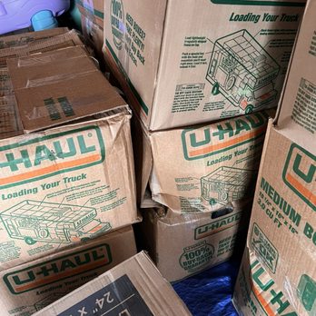 Rigos Delivery Moving & Storage - How they damaged boxes - Movers Near Me - Palmdale, California Rigos Delivery Moving & Storage - How they damaged boxes - Movers Near Me - Palmdale, California