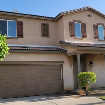 Pane & Panels Pro Cleaning - De-oxidized garage door, front door, and shutters. Super clean windows. - Window Washing Near Me - Imperial, California Pane & Panels Pro Cleaning - De-oxidized garage door, front door, and shutters. Super clean windows. - Window Washing Near Me - Imperial, California