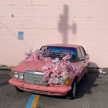 Flower Boutique - Florists Near Me - Dearborn, Michigan