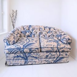 Roska Upholstery - Perfect pattern matched loveseat