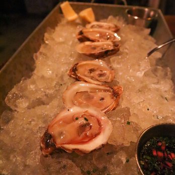 Wrecking Bar Brewpub - 1/2 dozen PEI Oysters @tiffhuangry - Brewpubs Near Me - Atlanta, Georgia Wrecking Bar Brewpub - 1/2 dozen PEI Oysters @tiffhuangry - Brewpubs Near Me - Atlanta, Georgia