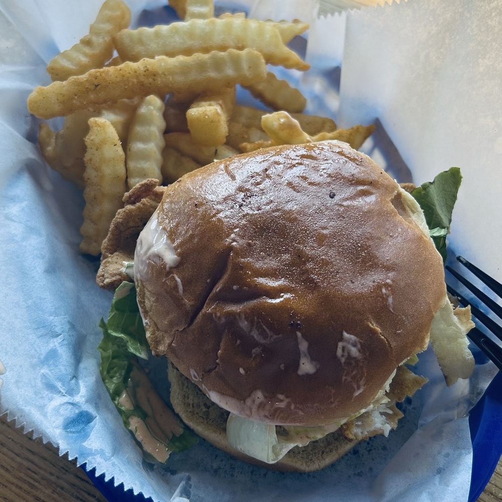 Washington Crab - Washington - Fried flounder sandwich - Seafood Near Me - Washington, North Carolina Washington Crab - Washington - Fried flounder sandwich - Seafood Near Me - Washington, North Carolina