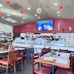 Akita Sushi - Dining and sushi bar