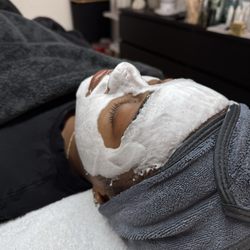 MBAESTHETICS - Custom skin treatment