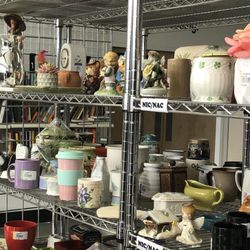 Goodwill Retail Store & Donation Center - Nexus - Bric brac etc