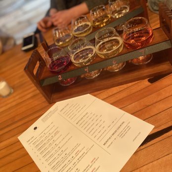 Slate Point Meadery - Amazing and unique mead varieties - Meaderies Near Me - Poughkeepsie, New York