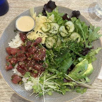 Pacific Catch - Japanese Wasabi Ahi Poke (miso sauce replaced the Japanese wasabi) - Sushi Bars Near Me - Santa Clara, California