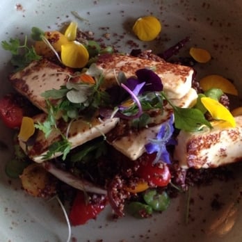 Banque Oyster Bar & Eatery - Grilled halloumi cheese salad, red quinoa, broad beans, zaatar and cherry tomatoes - Modern European Near Me - Auckland, AUK