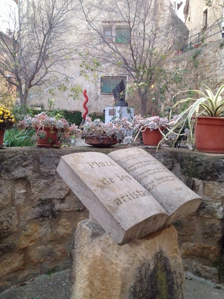 Foto de Plaza de los Artistas en Calaceite, Teruel