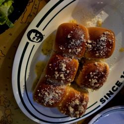 Flanigan's - Surfside - Garlic rolls were so good