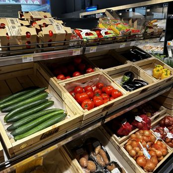 Loius Delhaize - Grocery Near Me