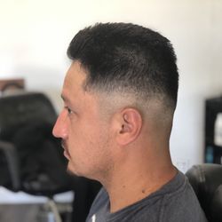 Natural Beauty Salon/massage & Barber Shop