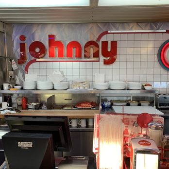 Restaurant Johnny - Canadian (New) Near Me - Saint-Jerome, Quebec