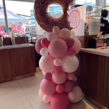 Stan's Donuts & Coffee - Festive decor - Donuts Near Me - Rosemont, Illinois Stan's Donuts & Coffee - Festive decor - Donuts Near Me - Rosemont, Illinois