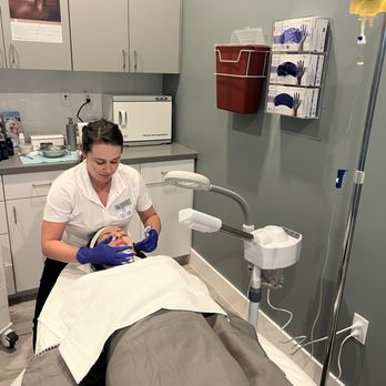 Liquivida Wellness Center - Diamond Glow facial - Weight Loss Centers Near Me - Phoenix, Arizona Liquivida Wellness Center - Diamond Glow facial - Weight Loss Centers Near Me - Phoenix, Arizona