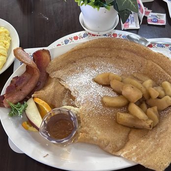 Paula's Pancake House - Paula's Combination plate with warm cinnamon apples and bacon - Breakfast & Brunch Near Me - Solvang, California Paula's Pancake House - Paula's Combination plate with warm cinnamon apples and bacon - Breakfast & Brunch Near Me - Solvang, California