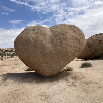 Heart Rock - Landmarks & Historical Buildings Near Me - Pinto Wye, California