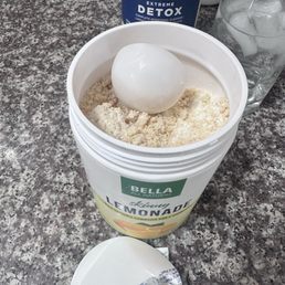 Skinny lemonade bought this weekend old powder scooper is stuck and hard to pull out. Gross