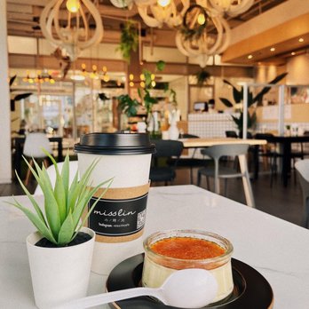 Miss Lin Cafe - Earl grey tea and crème brûlée - Cafes Near Me - Markham, Ontario