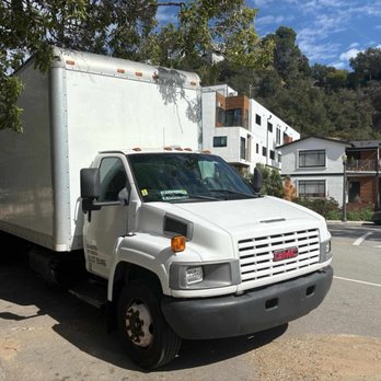 Magic Movers - licensed and insured track - Movers Near Me Magic Movers - licensed and insured track - Movers Near Me