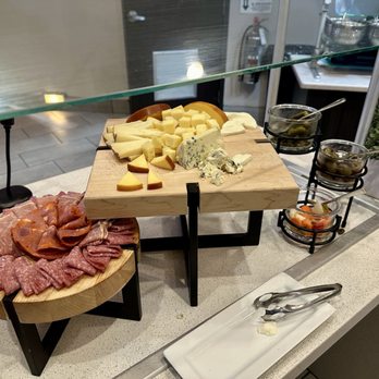 Salt Restaurant & Lounge - Breakfast & Brunch Near Me - Cocoa Beach, Florida