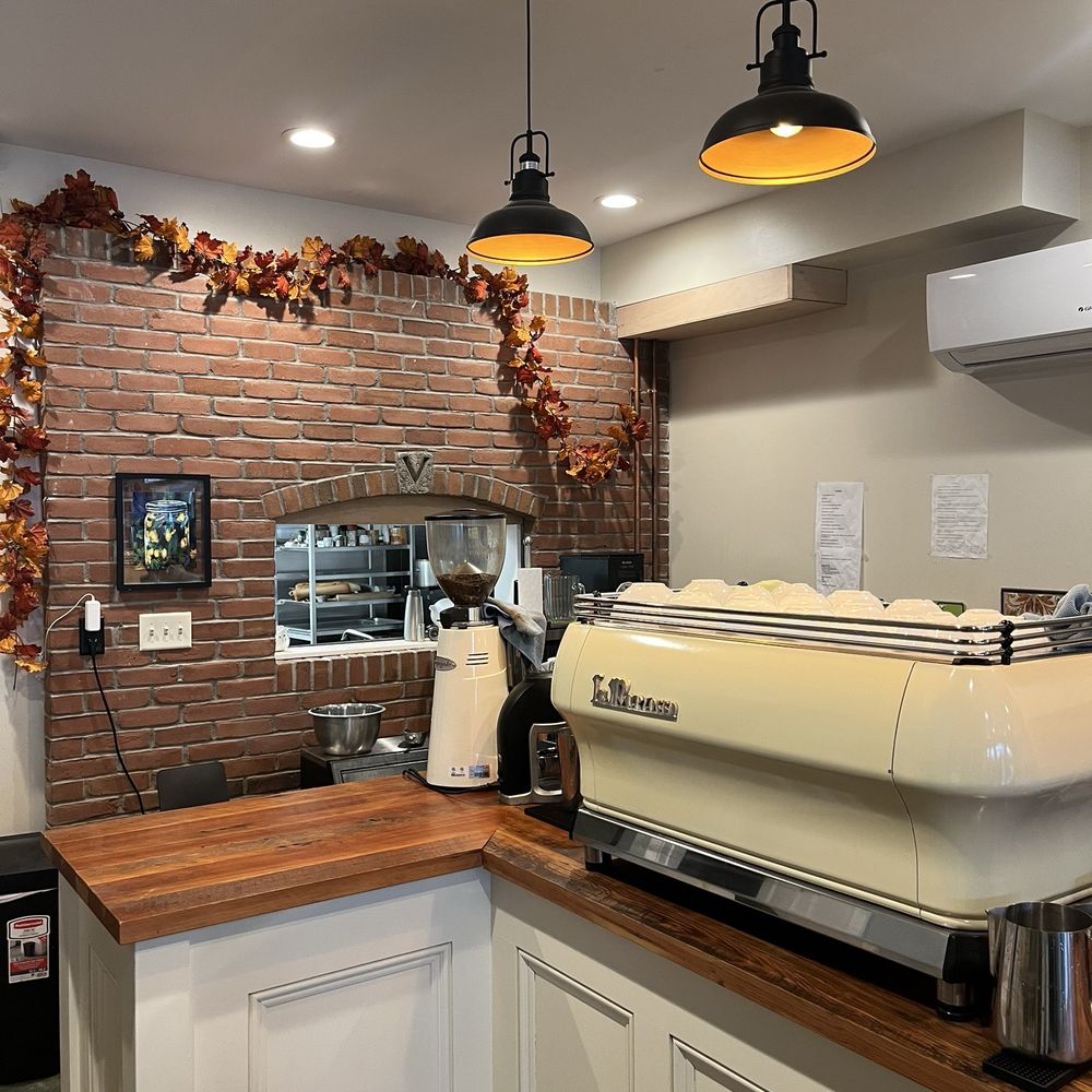 Gretchen's Confections - Rustic bakery window - Chocolatiers & Shops Near Me - Marcellus, New York