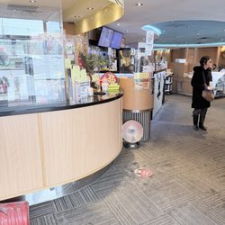 Fancy Chinese Cuisine - Front desk waiting area