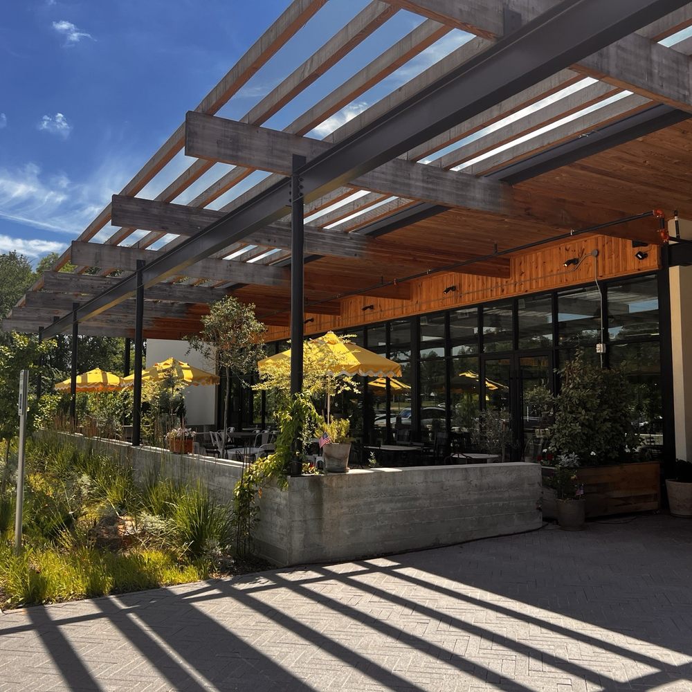 Pressa Italia - The patio - Italian Near Me - Broken Bow, Oklahoma