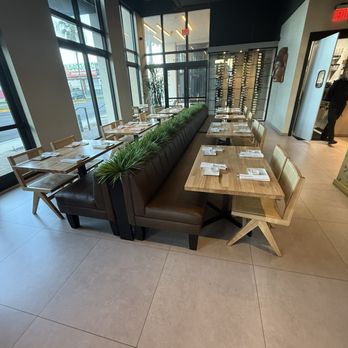 Sushi Sake - Ludlam - Empty - Sushi Bars Near Me - Miami, Florida