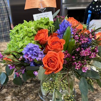 Luna Vinca - Made by Clare - Florists Near Me - Minneapolis, Minnesota Luna Vinca - Made by Clare - Florists Near Me - Minneapolis, Minnesota