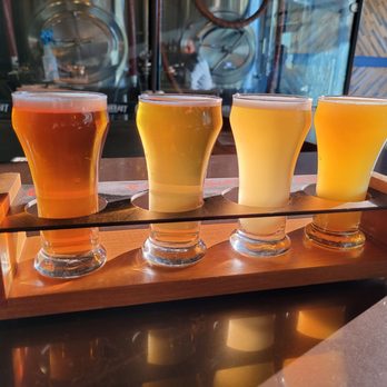 MashCraft on Delaware - Flight - Breweries Near Me - Indianapolis, Indiana MashCraft on Delaware - Flight - Breweries Near Me - Indianapolis, Indiana